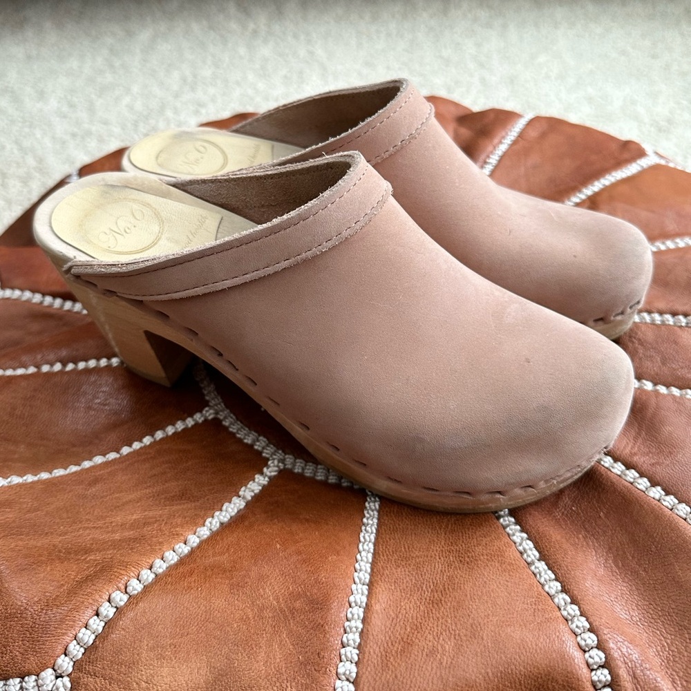 No. 6 Old School Clog on High Heel in blush suede